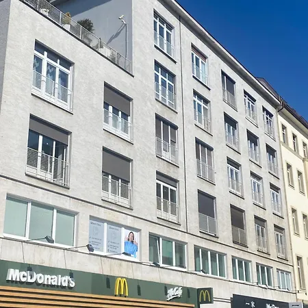 Modern In Historic Center Old Town Apartment