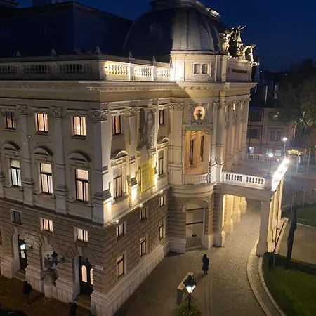 Modern In Historic Center Old Town Apartment *