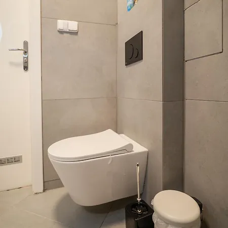 Modern In Historic Center Old Town Apartment *